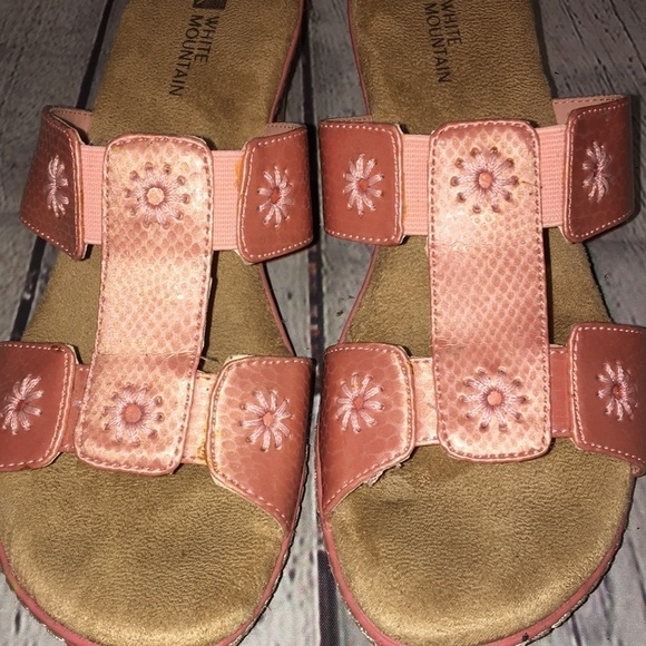 White mountain summer wedges with coral floral and snake print design - Picture 5 of 8